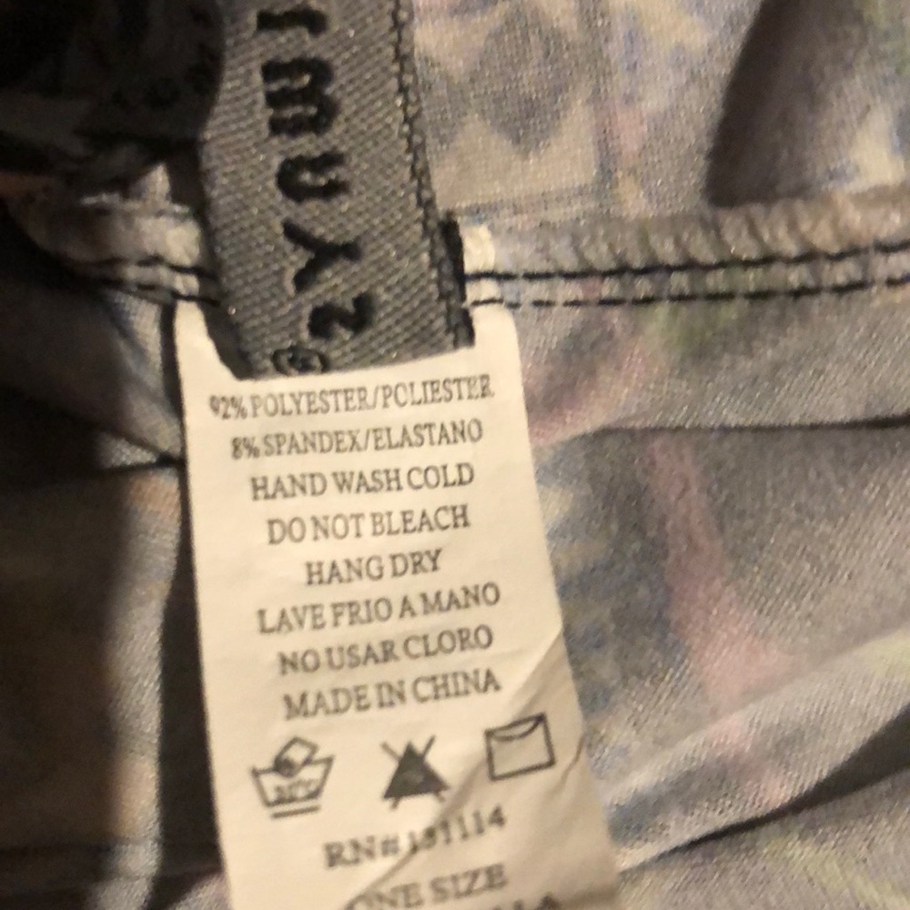 Patterned Razorback tank top - Picture 4 of 4